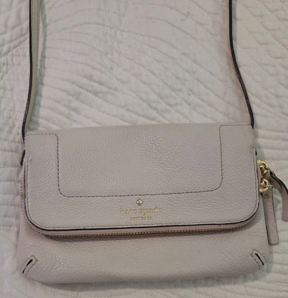 Designer KATE SPADE Small Cream White Leather Crossbody Bag Excellent and CLEAN